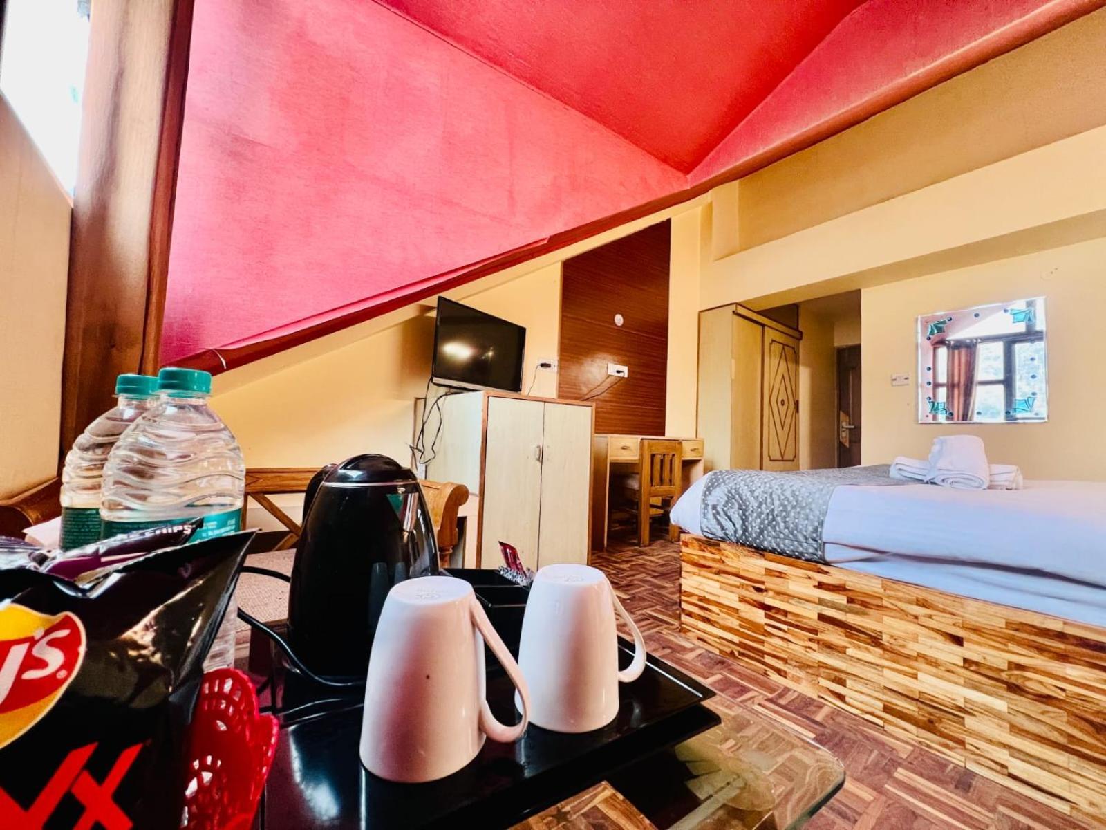 Hotel Kalinga Grand - Luxury Comfort !! Travellers Delight !! Budget Friendly !! Prime Location !! Guest Favourite Manāli Eksteriør billede